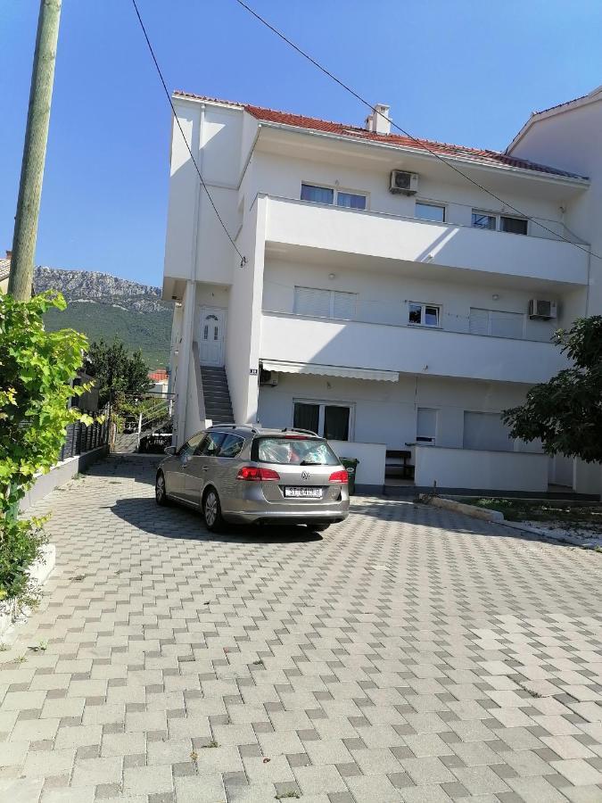 Apartments Seven Castles Kastela Exterior photo